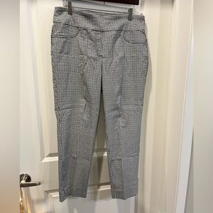 Gingham stretchy capri pants